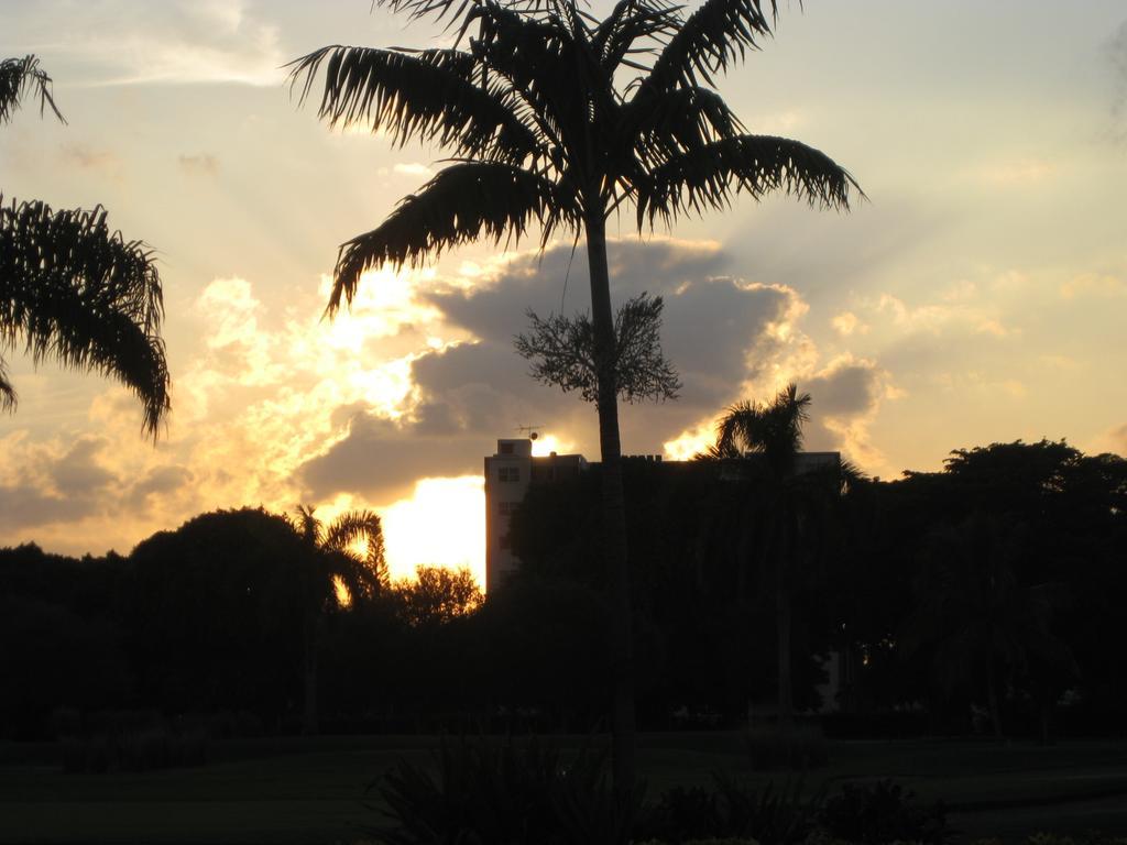 Hollywood Beach Golf Resort Eksteriør billede