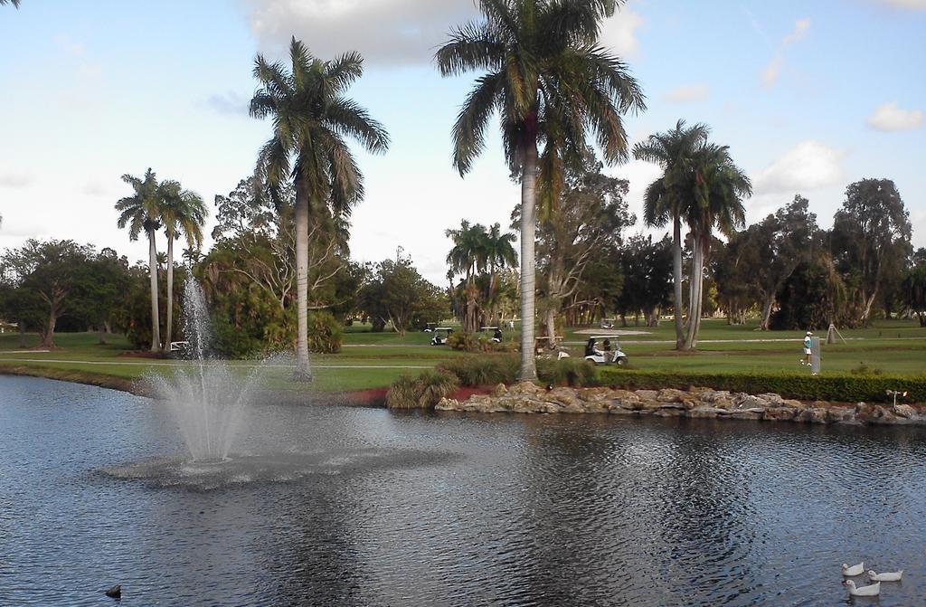 Hollywood Beach Golf Resort Eksteriør billede
