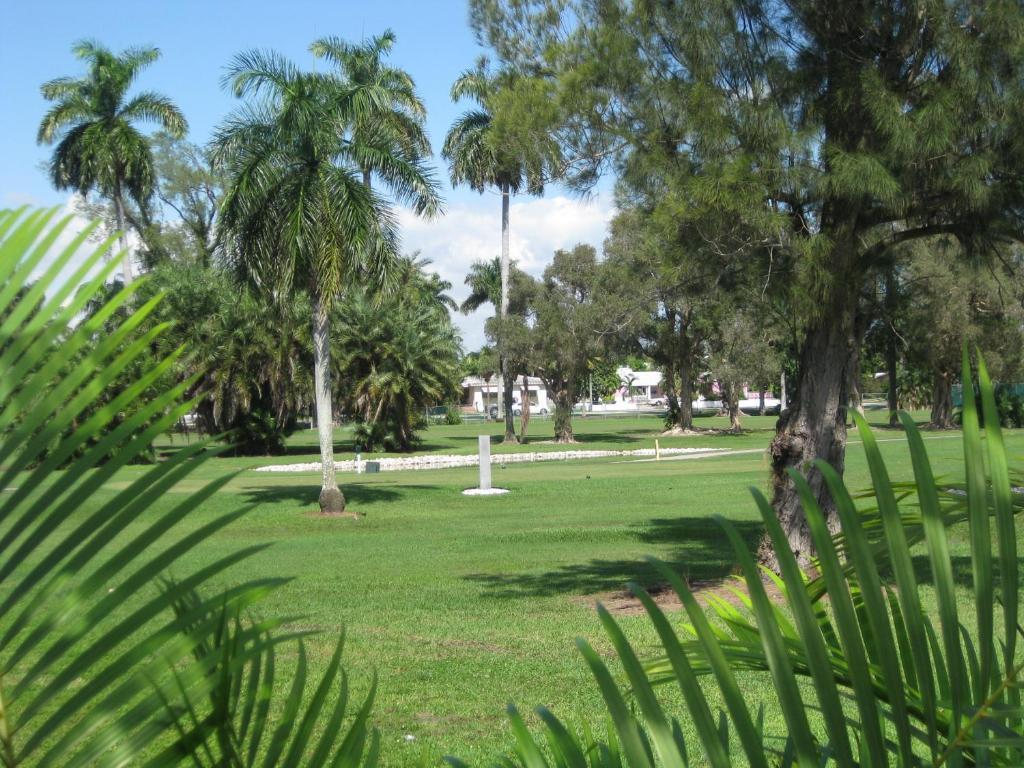 Hollywood Beach Golf Resort Eksteriør billede