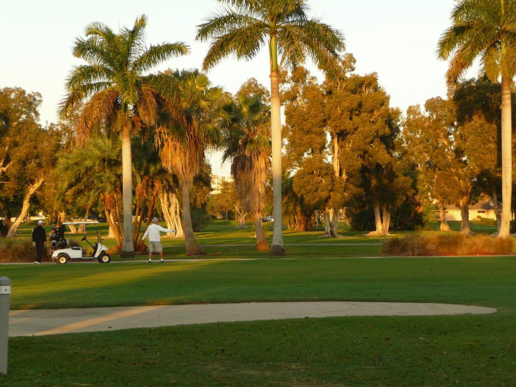 Hollywood Beach Golf Resort Eksteriør billede