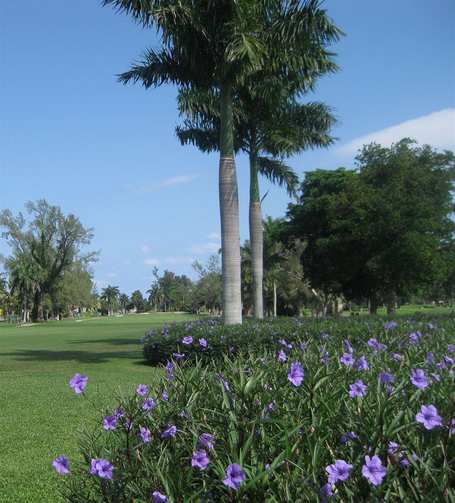 Hollywood Beach Golf Resort Eksteriør billede